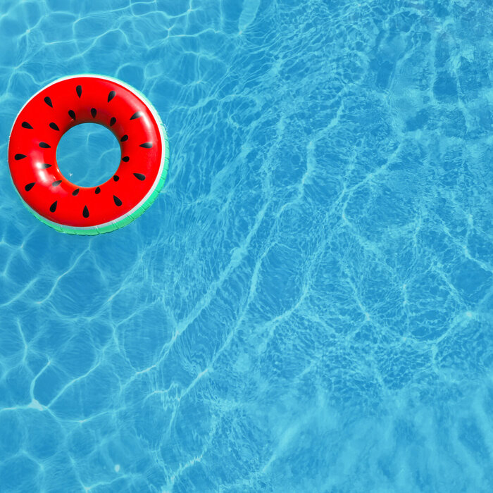Schwimmreifen im Pool