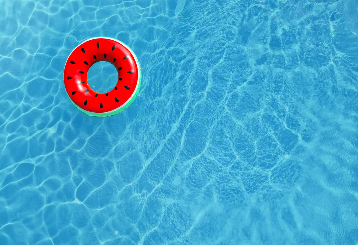 Schwimmreifen im Pool