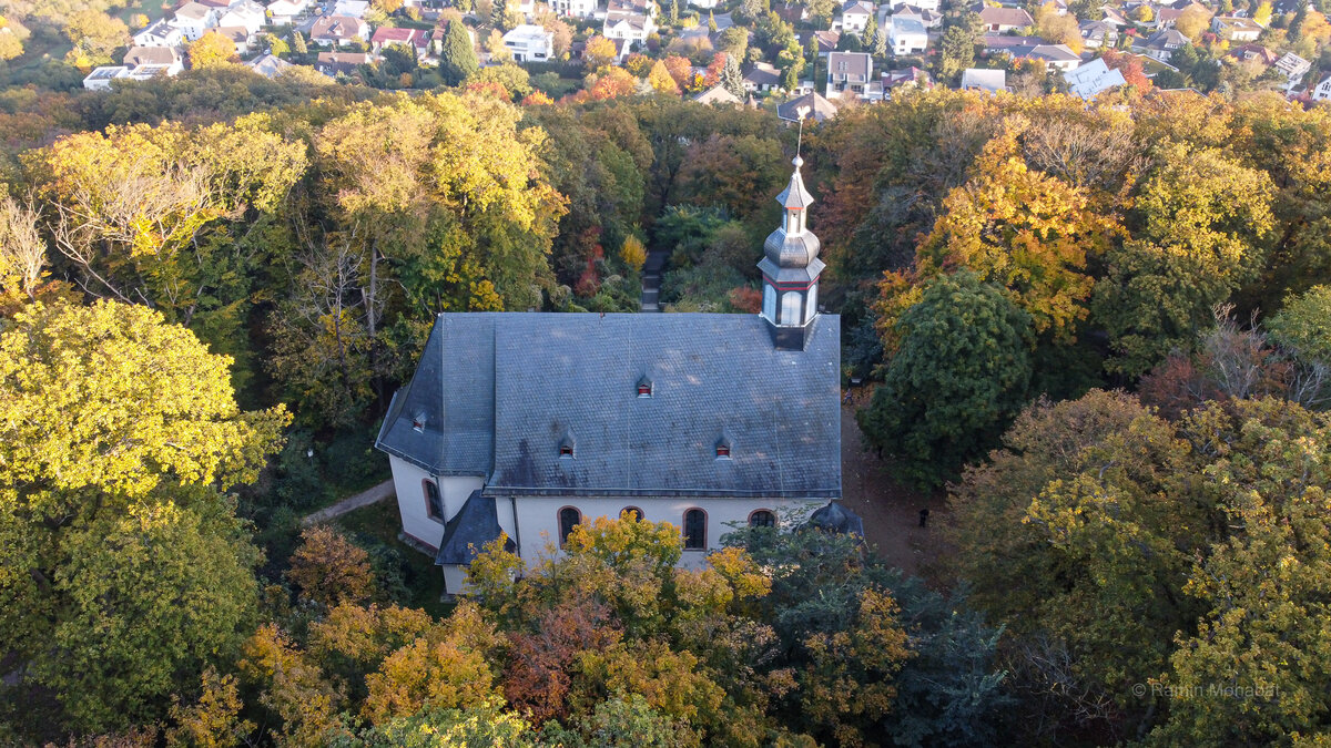 Seitenansicht der Bergkapelle